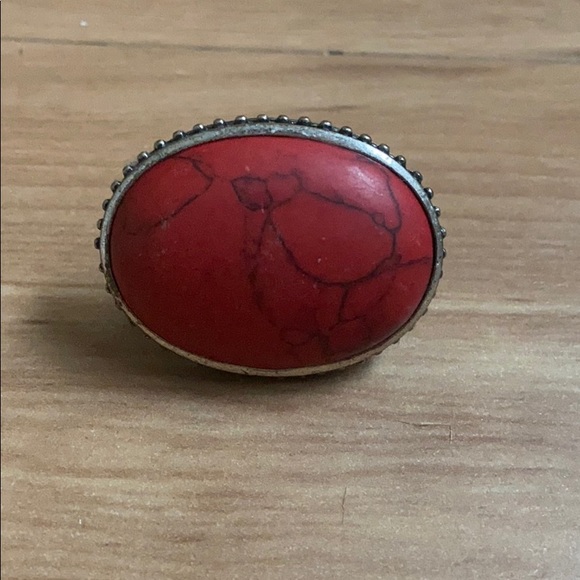 Western style woman’s fashion ring - Picture 2 of 7